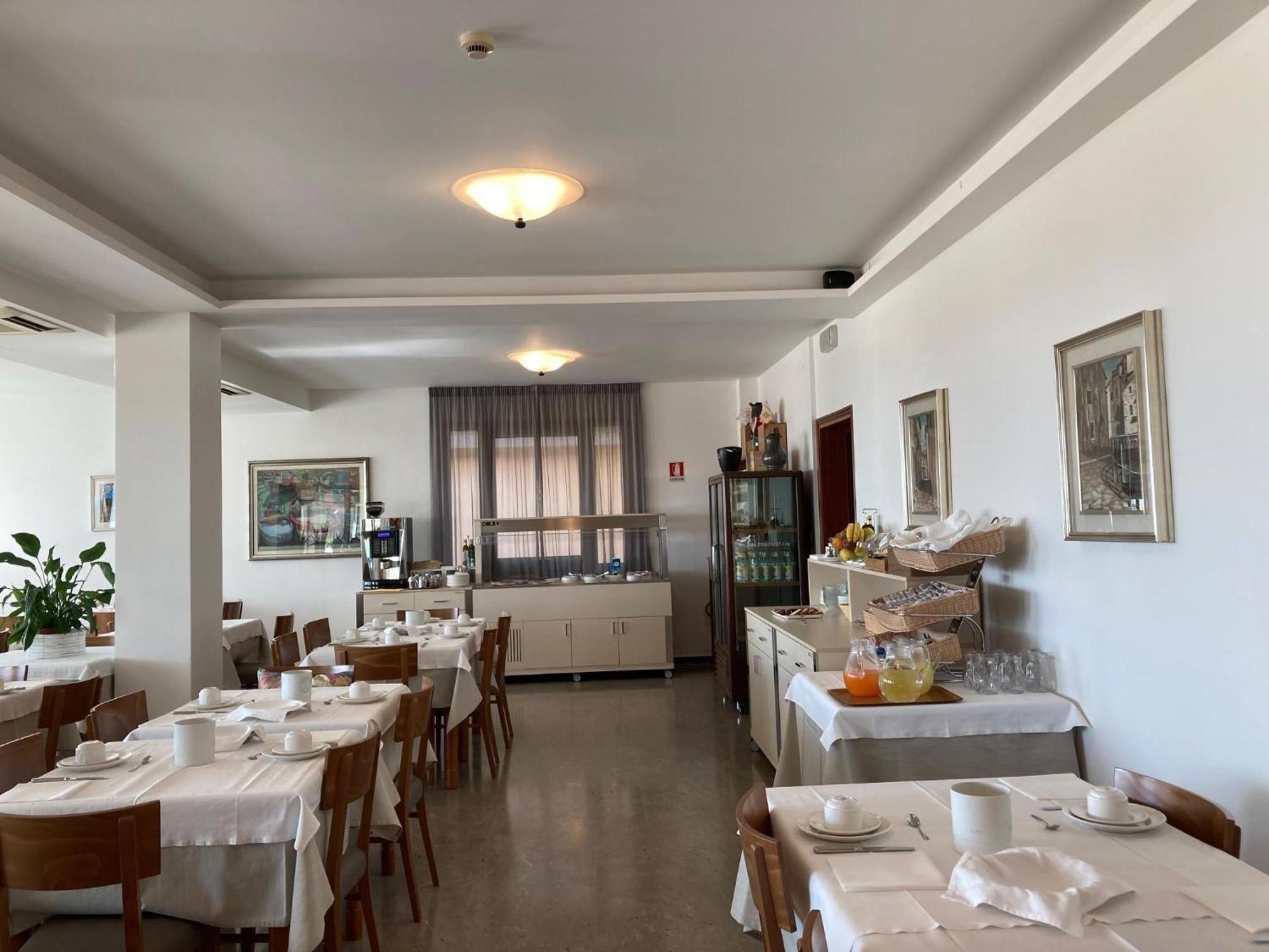 Hotel Giacomazzo Caorle Exterior foto