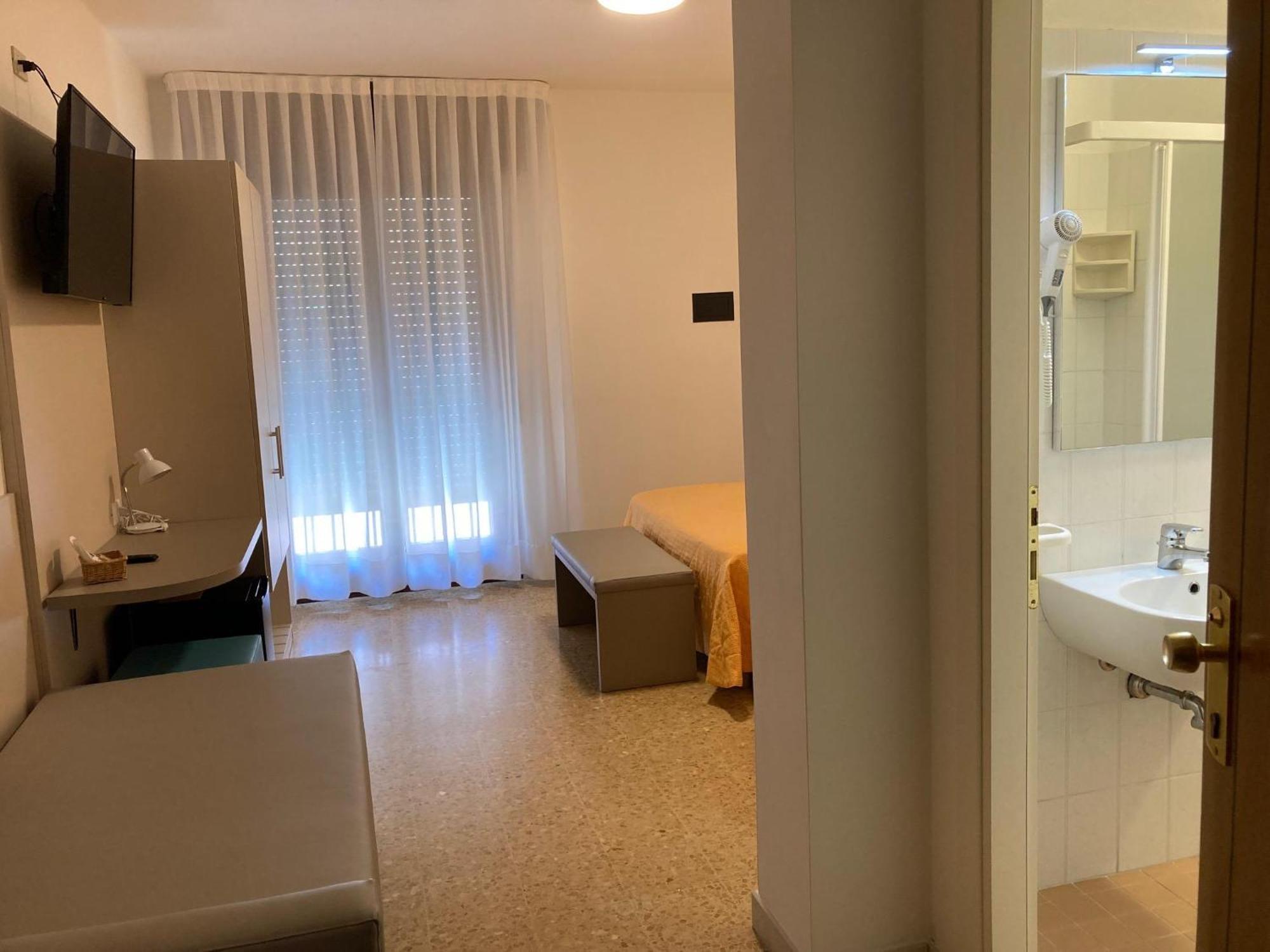 Hotel Giacomazzo Caorle Exterior foto
